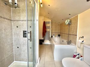 Bathroom/WC- click for photo gallery